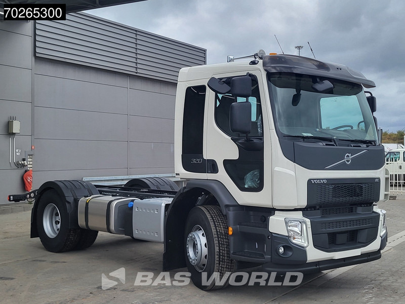 Volvo FE 320 4X2 NEW 18t chassis PTO Preparation Automatic Euro 6 - Camión chasis: foto 3 Volvo FE 320 4X2 NEW 18t chassis PTO Preparation Automatic Euro 6 - Camión chasis: foto 3