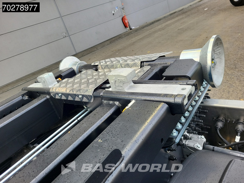 Camión multibasculante nuevo Volvo FH 540 8X4 NEW! HYVA 30-62 Heavy-Duty Lift-Steering Axle Retarder Euro 6: foto 16 Camión multibasculante nuevo Volvo FH 540 8X4 NEW! HYVA 30-62 Heavy-Duty Lift-Steering Axle Retarder Euro 6: foto 16