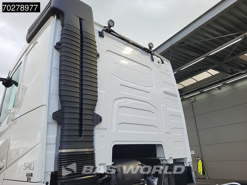 Camión multibasculante nuevo Volvo FH 540 8X4 NEW! HYVA 30-62 Heavy-Duty Lift-Steering Axle Retarder Euro 6: foto 6 Camión multibasculante nuevo Volvo FH 540 8X4 NEW! HYVA 30-62 Heavy-Duty Lift-Steering Axle Retarder Euro 6: foto 6