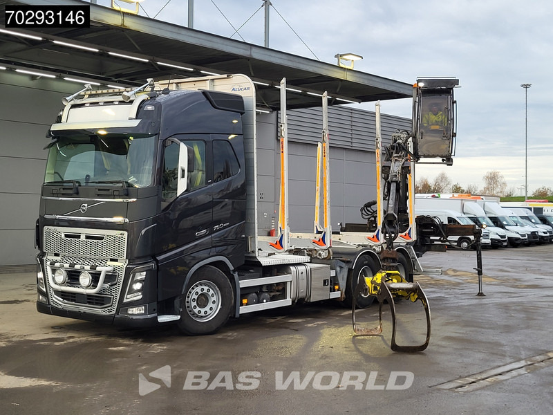 Volvo FH16 750 FH16 6X4 HIAB LOGLIFT F108S 83 Wood crane Retarder VEB+ Big-Axle Euro 6 - Camión forestal, Camión grúa: foto 5 Volvo FH16 750 FH16 6X4 HIAB LOGLIFT F108S 83 Wood crane Retarder VEB+ Big-Axle Euro 6 - Camión forestal, Camión grúa: foto 5