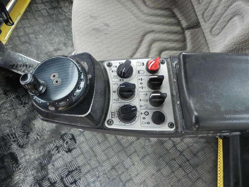 Apisonadora de asfalto Bomag BW174AP-4 AM II: foto 13 Apisonadora de asfalto Bomag BW174AP-4 AM II: foto 13