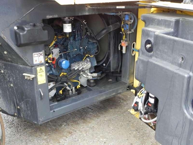 Apisonadora de asfalto Bomag BW174AP-4 AM II: foto 9 Apisonadora de asfalto Bomag BW174AP-4 AM II: foto 9