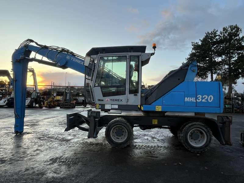 Fuchs MHL320 - Manipulador de materiales: foto 5 Fuchs MHL320 - Manipulador de materiales: foto 5