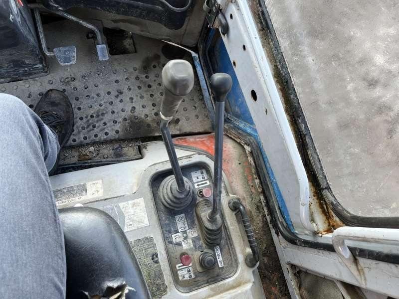 Retroexcavadora Kubota R520: foto 33