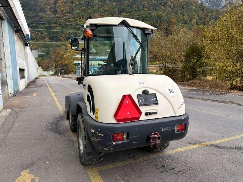 Cargadora articulada Schaeff TL65: foto 16