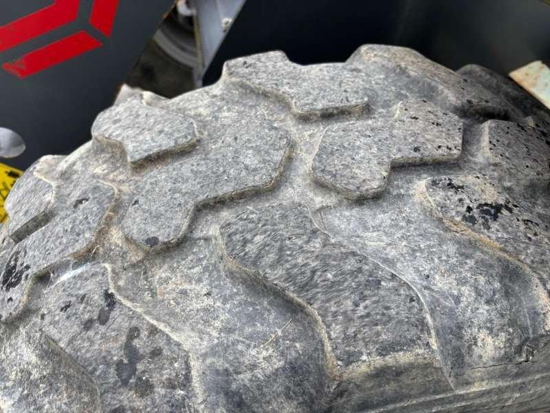 Cargadora articulada Schaeff TL65: foto 41