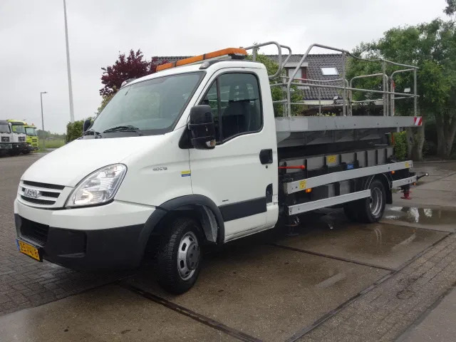 Iveco Daily 40C15 SKY WORKER PLATFORM - Furgoneta: foto 2 Iveco Daily 40C15 SKY WORKER PLATFORM - Furgoneta: foto 2