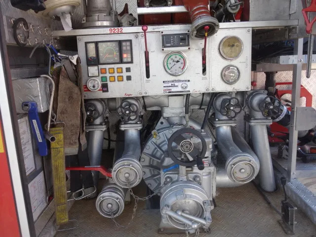 MAN 15 224-with winch 2500liter tank manual gearbox ,ziegler pomp - Camión de bomberos: foto 4 MAN 15 224-with winch 2500liter tank manual gearbox ,ziegler pomp - Camión de bomberos: foto 4