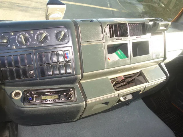 MAN TGA 41-440 8X6 MANUAL GEARBOX 22M3 MEILLER TIPPER - Camión volquete: foto 5 MAN TGA 41-440 8X6 MANUAL GEARBOX 22M3 MEILLER TIPPER - Camión volquete: foto 5