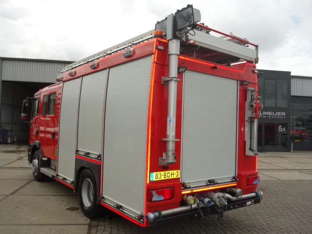 MAN TGM 15.250 FIRE TRUCK,2000 LITER TANK, FOAM TANK, AIRCO - Camión de bomberos: foto 3 MAN TGM 15.250 FIRE TRUCK,2000 LITER TANK, FOAM TANK, AIRCO - Camión de bomberos: foto 3