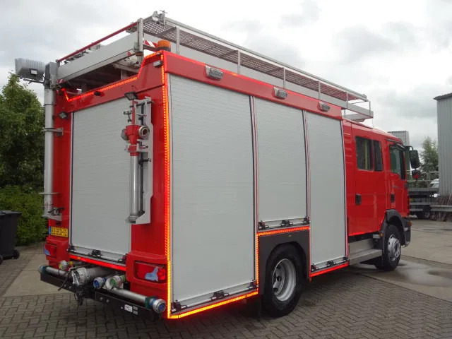 MAN TGM 15.250 FIRE TRUCK,2000 LITER TANK, FOAM TANK, AIRCO - Camión de bomberos: foto 4 MAN TGM 15.250 FIRE TRUCK,2000 LITER TANK, FOAM TANK, AIRCO - Camión de bomberos: foto 4