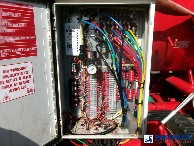 Limpieza de alcantarillado DAF CF 75.310 6x4 RHD Whale vacuum tank 11.8 m3 / 2 comp: foto 14 Limpieza de alcantarillado DAF CF 75.310 6x4 RHD Whale vacuum tank 11.8 m3 / 2 comp: foto 14