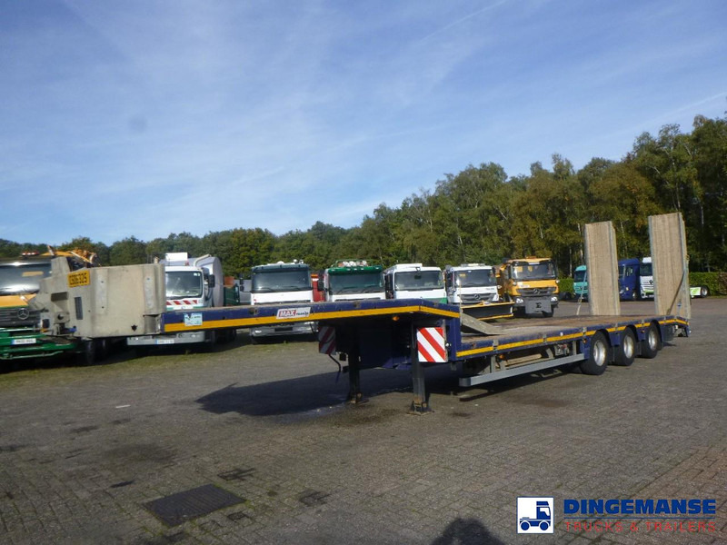Faymonville 3-axle semi-lowbed trailer 50T + ramps - Semirremolque góndola rebajadas: foto 1 Faymonville 3-axle semi-lowbed trailer 50T + ramps - Semirremolque góndola rebajadas: foto 1