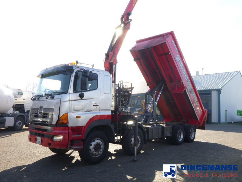 Hino FY1EUKA 8x4 tipper RHD + Palfinger E120L + grapple - Camión grúa: foto 1 Hino FY1EUKA 8x4 tipper RHD + Palfinger E120L + grapple - Camión grúa: foto 1