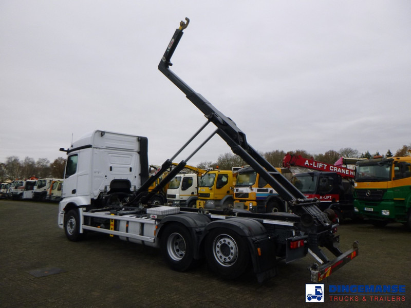Mercedes-Benz Actros 2843 6x2 Hyva container hook 20t - Camión multibasculante: foto 3 Mercedes-Benz Actros 2843 6x2 Hyva container hook 20t - Camión multibasculante: foto 3