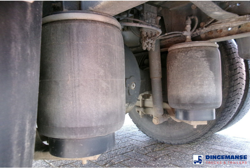 Renault Premium 300 4x2 fuel tank 14.2 m3 / 4 comp - Camión cisterna: foto 5 Renault Premium 300 4x2 fuel tank 14.2 m3 / 4 comp - Camión cisterna: foto 5
