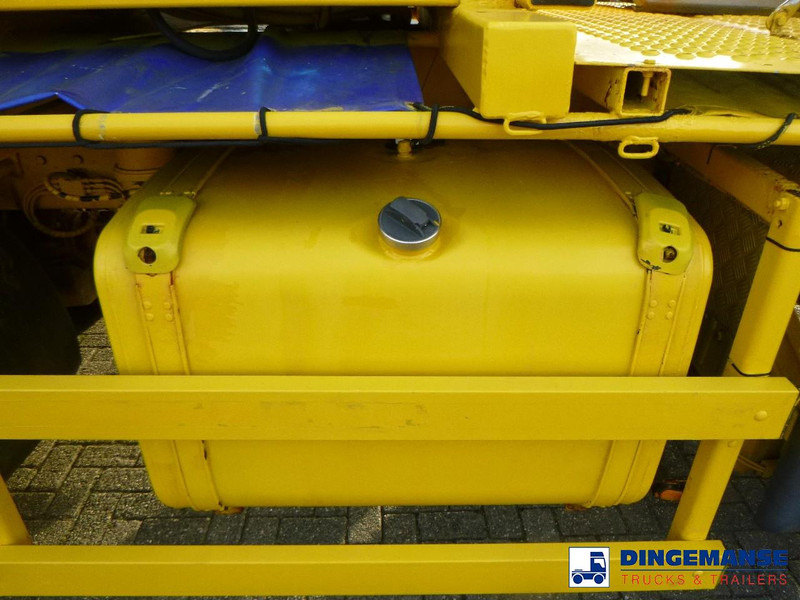 Máquina quitanieve Scania P114-340 CB 6X6 RHD gritter / snow plough: foto 11 Máquina quitanieve Scania P114-340 CB 6X6 RHD gritter / snow plough: foto 11