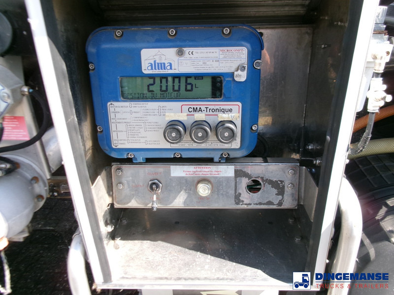 Camión cisterna Volvo FE 260 4x2 dxi fuel tank 13.3 m3 / 4 comp / ADR 21-06-2024: foto 15