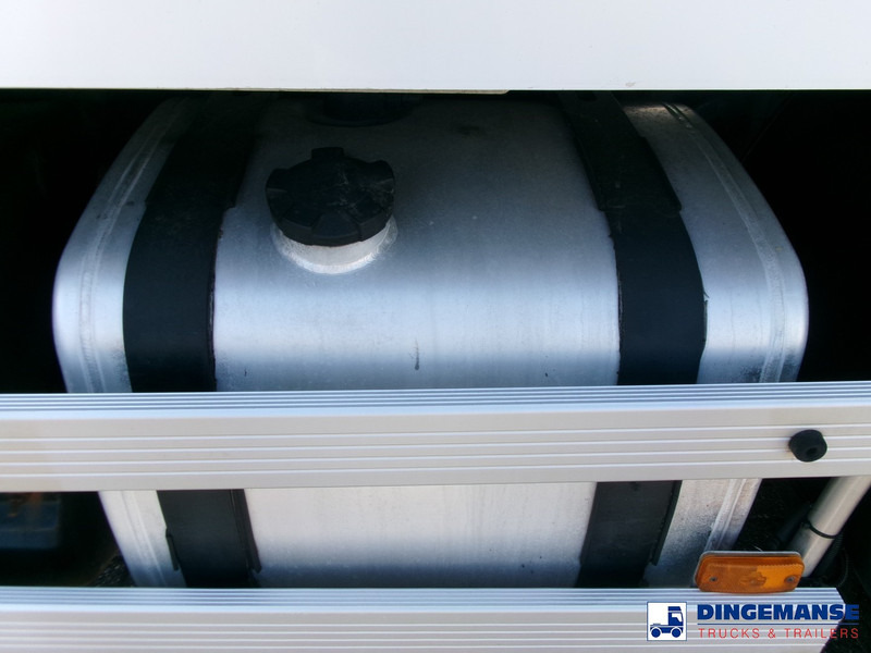 Camión cisterna Volvo FE 260 4x2 dxi fuel tank 13.3 m3 / 4 comp / ADR 21-06-2024: foto 9