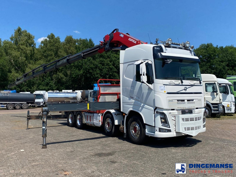 Volvo FH 550 8x4 Euro 6 + Copma 820.8 J6 - Camión grúa: foto 2 Volvo FH 550 8x4 Euro 6 + Copma 820.8 J6 - Camión grúa: foto 2