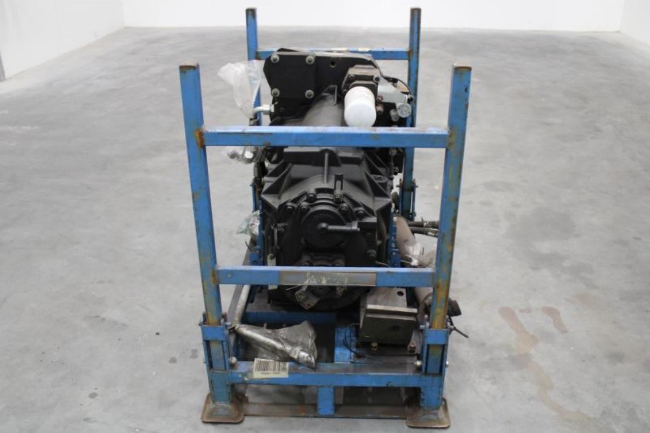 Dana 13.9TE10319-25 - Transmisión para Equipo de manutención: foto 4 Dana 13.9TE10319-25 - Transmisión para Equipo de manutención: foto 4