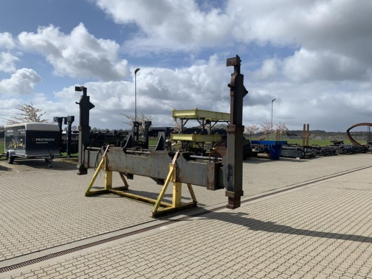 ELME 20"- 40" - Implemento para Equipo de manutención: foto 4 ELME 20"- 40" - Implemento para Equipo de manutención: foto 4