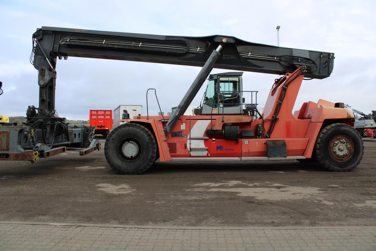 Kalmar DRF450-75S6XS - Reach stacker: foto 1 Kalmar DRF450-75S6XS - Reach stacker: foto 1