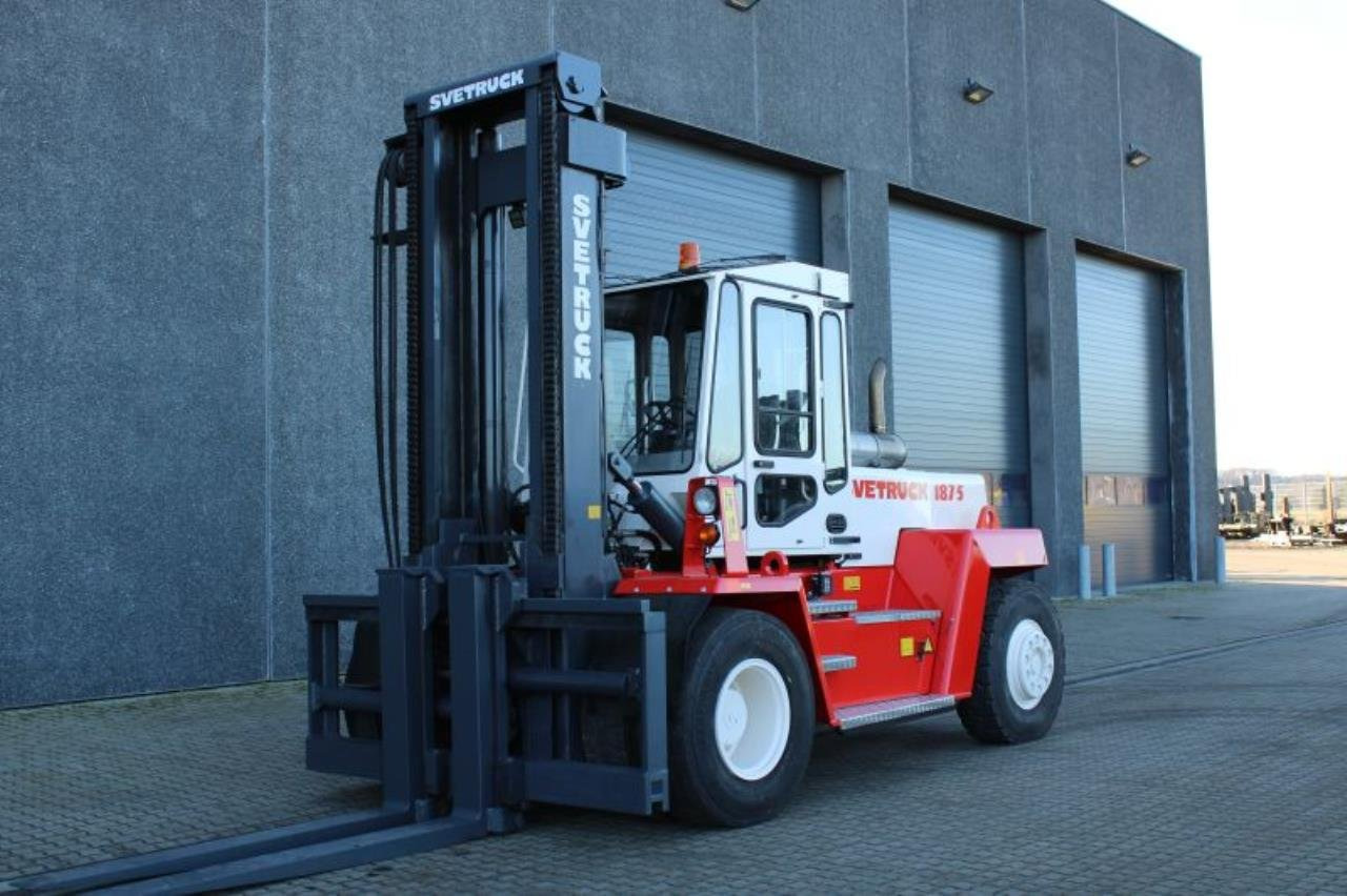 SveTruck 1875-33 - Carretilla elevadora diésel: foto 2 SveTruck 1875-33 - Carretilla elevadora diésel: foto 2