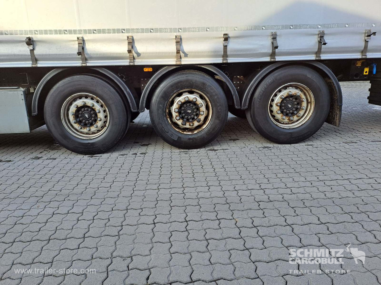 SCHMITZ Auflieger Curtainsider Standard - Semirremolque lona: foto 4 SCHMITZ Auflieger Curtainsider Standard - Semirremolque lona: foto 4