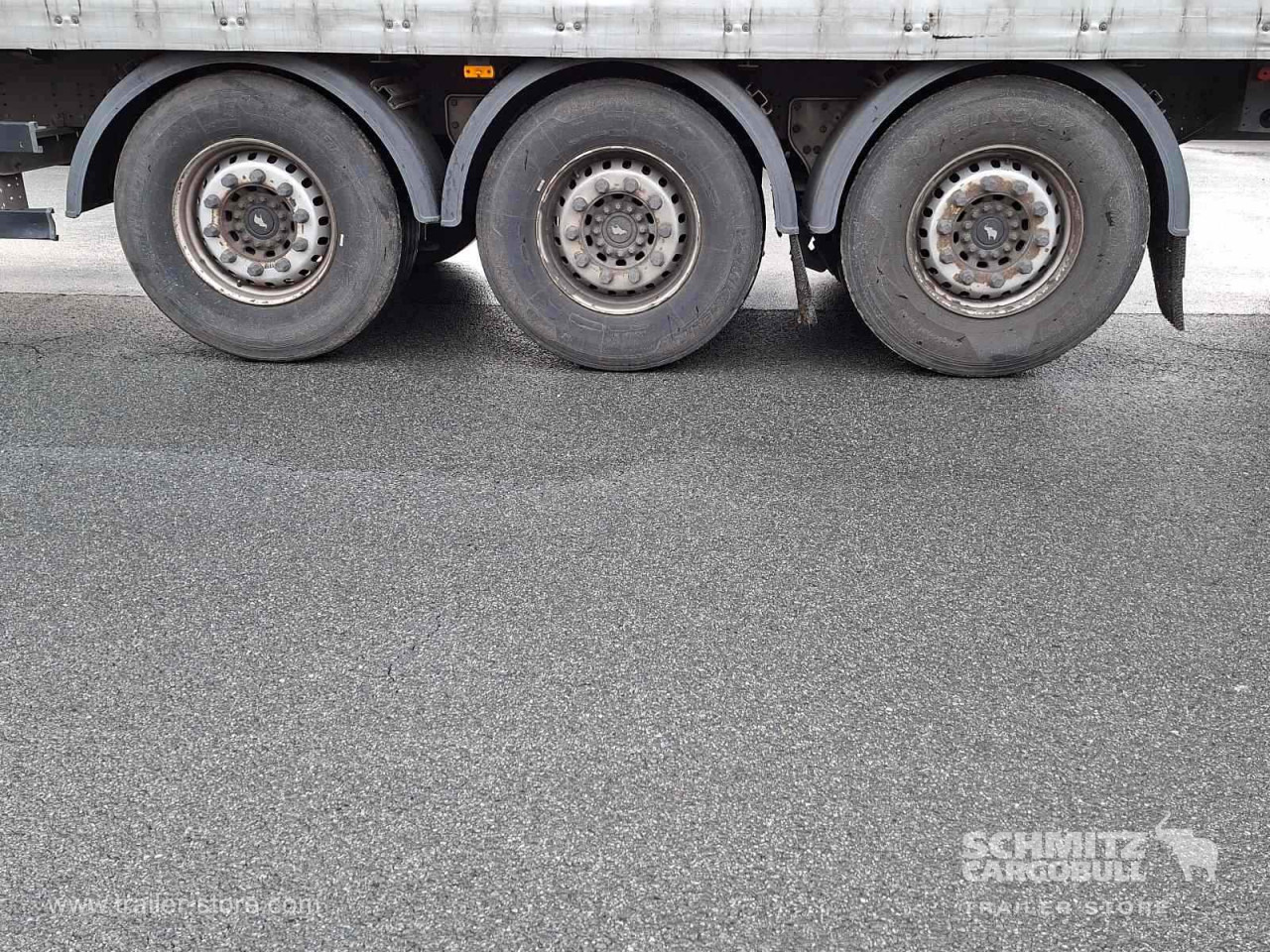 SCHMITZ Auflieger Curtainsider Standard - Semirremolque lona: foto 2 SCHMITZ Auflieger Curtainsider Standard - Semirremolque lona: foto 2