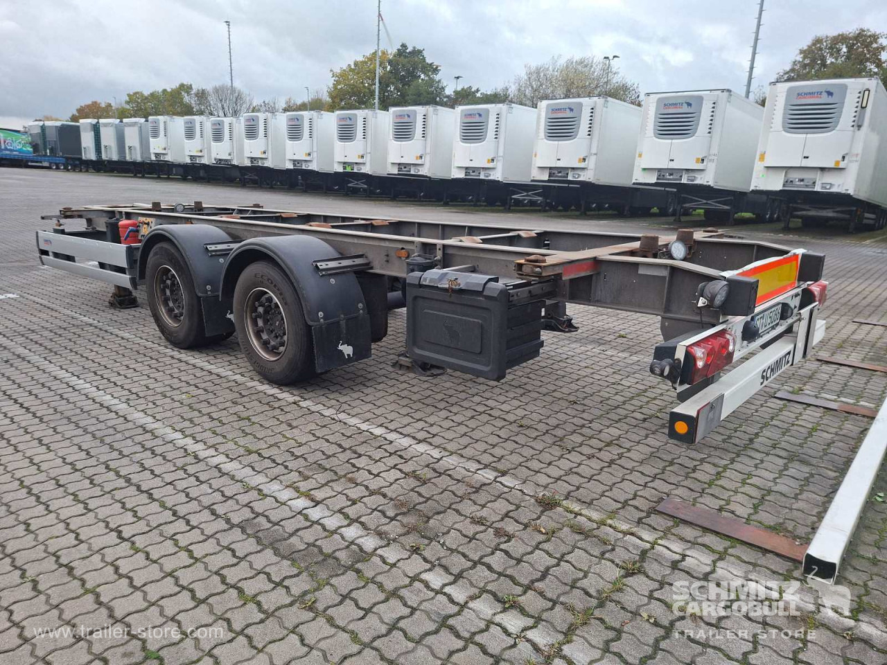 SCHMITZ Zentralachsanhänger Wechselfahrgestell - Remolque portacontenedore/ Intercambiable: foto 4 SCHMITZ Zentralachsanhänger Wechselfahrgestell - Remolque portacontenedore/ Intercambiable: foto 4