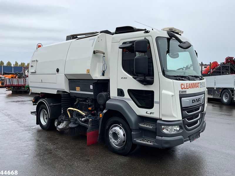 DAF FA LF 230 Euro 6 Johnston VT652 Just 87.278 km! - Barredora vial: foto 4 DAF FA LF 230 Euro 6 Johnston VT652 Just 87.278 km! - Barredora vial: foto 4