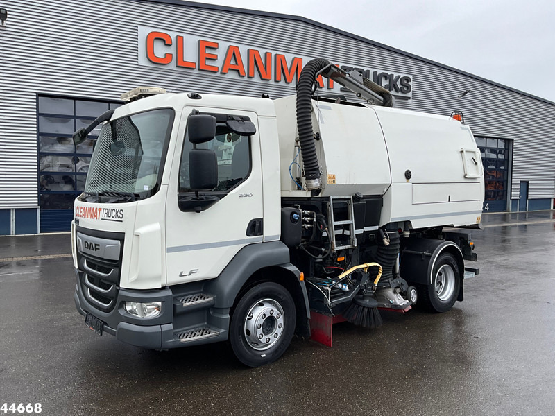 DAF FA LF 230 Euro 6 Johnston VT652 Just 87.278 km! - Barredora vial: foto 3 DAF FA LF 230 Euro 6 Johnston VT652 Just 87.278 km! - Barredora vial: foto 3