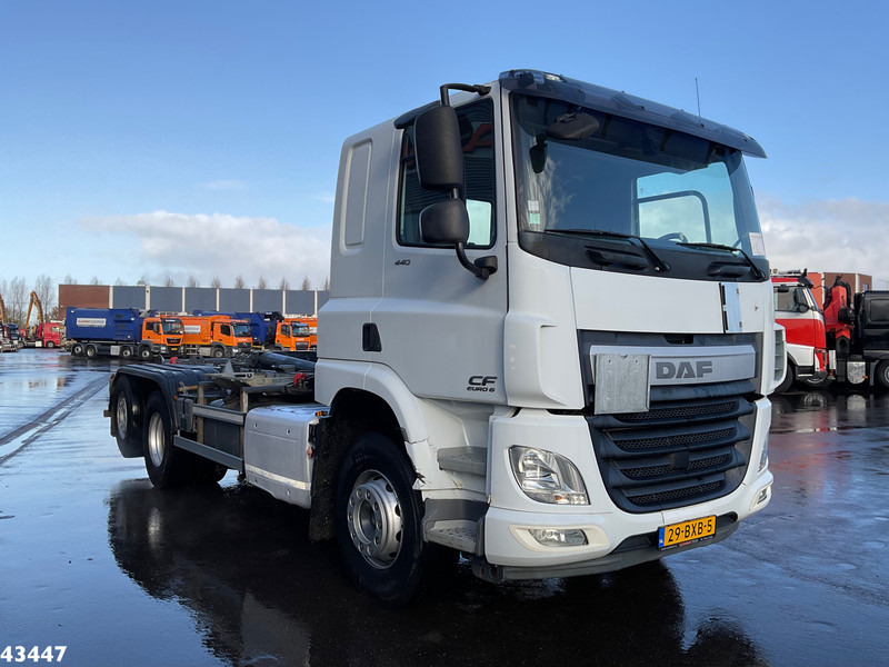 DAF FAN CF 440 Euro 6 20 Ton haakarmsysteem - Camión multibasculante: foto 4 DAF FAN CF 440 Euro 6 20 Ton haakarmsysteem - Camión multibasculante: foto 4