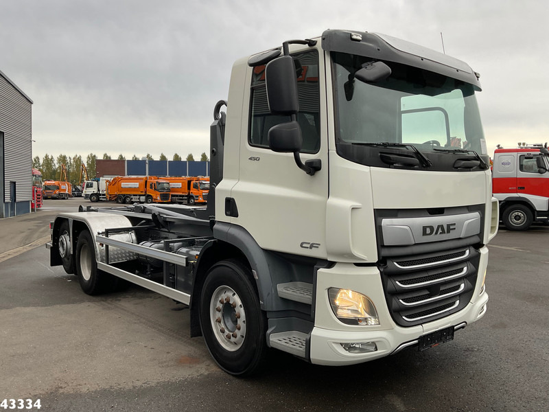 DAF FAN CF 450 Euro 6 ZF Intarder VDL 21 Ton haakarmsysteem - Camión multibasculante: foto 3 DAF FAN CF 450 Euro 6 ZF Intarder VDL 21 Ton haakarmsysteem - Camión multibasculante: foto 3