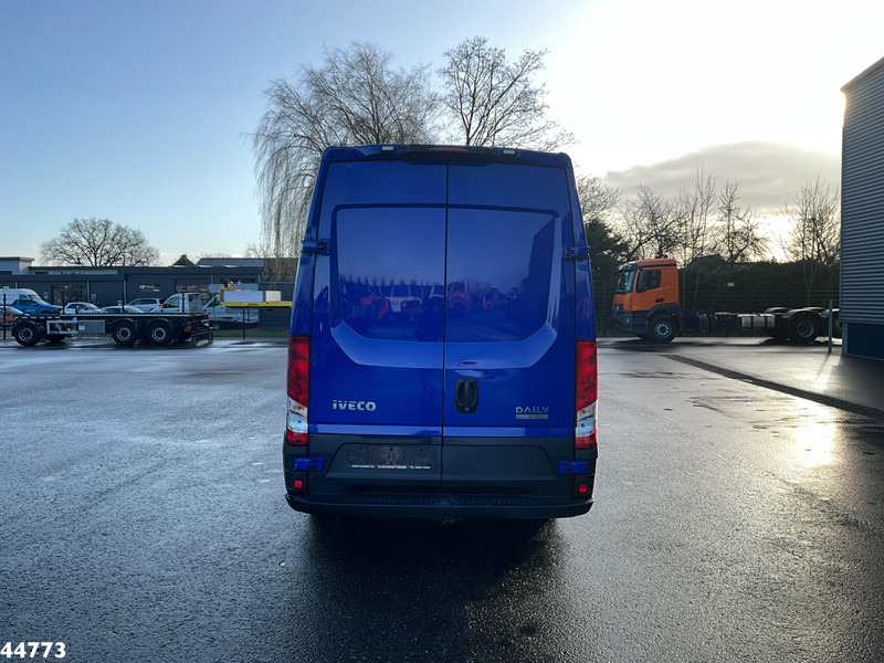 Iveco Daily 35C18 RIONED hogedrukwater installatie - Limpieza de alcantarillado: foto 4 Iveco Daily 35C18 RIONED hogedrukwater installatie - Limpieza de alcantarillado: foto 4