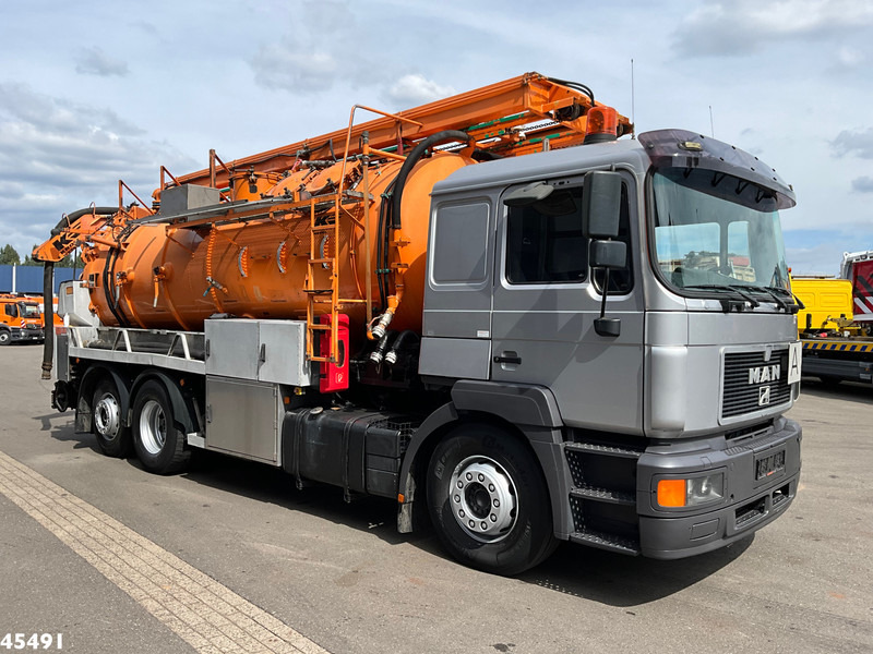 Leasing de MAN 26.400 Kroll 14.5m³ kolkenzuiger Euro 2 Manual Gearbox MAN 26.400 Kroll 14.5m³ kolkenzuiger Euro 2 Manual Gearbox: foto 8