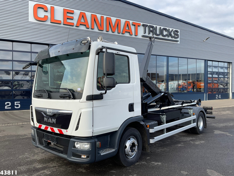 MAN TGL 12.220 Euro 6 12 Ton haakarmsysteem - Camión multibasculante: foto 1 MAN TGL 12.220 Euro 6 12 Ton haakarmsysteem - Camión multibasculante: foto 1