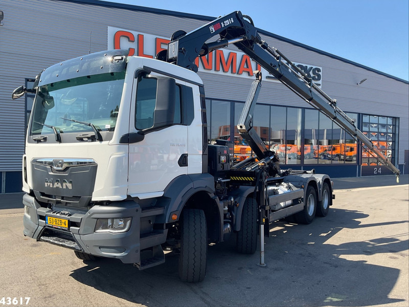 MAN TGS 32.470 8x4 Euro 6 Hiab 22 Tonmeter laadkraan Just 68.765 Km! - Camión grúa: foto 1 MAN TGS 32.470 8x4 Euro 6 Hiab 22 Tonmeter laadkraan Just 68.765 Km! - Camión grúa: foto 1