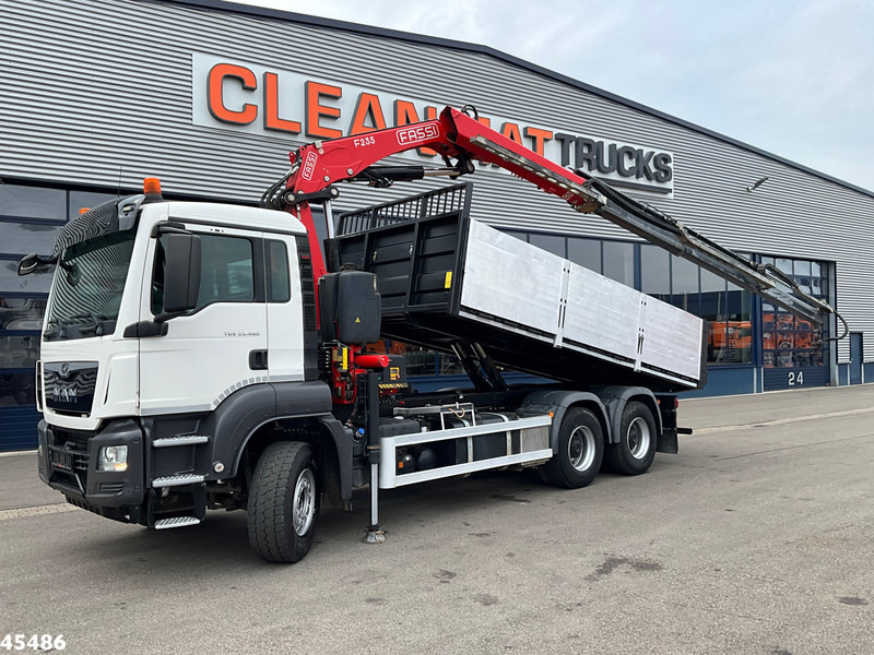 MAN TGS 33.460 6x4 Euro 6 Fassi 23 Tonmeter laadkraan Just 137.258 Km! - Camión volquete, Camión grúa: foto 1 MAN TGS 33.460 6x4 Euro 6 Fassi 23 Tonmeter laadkraan Just 137.258 Km! - Camión volquete, Camión grúa: foto 1