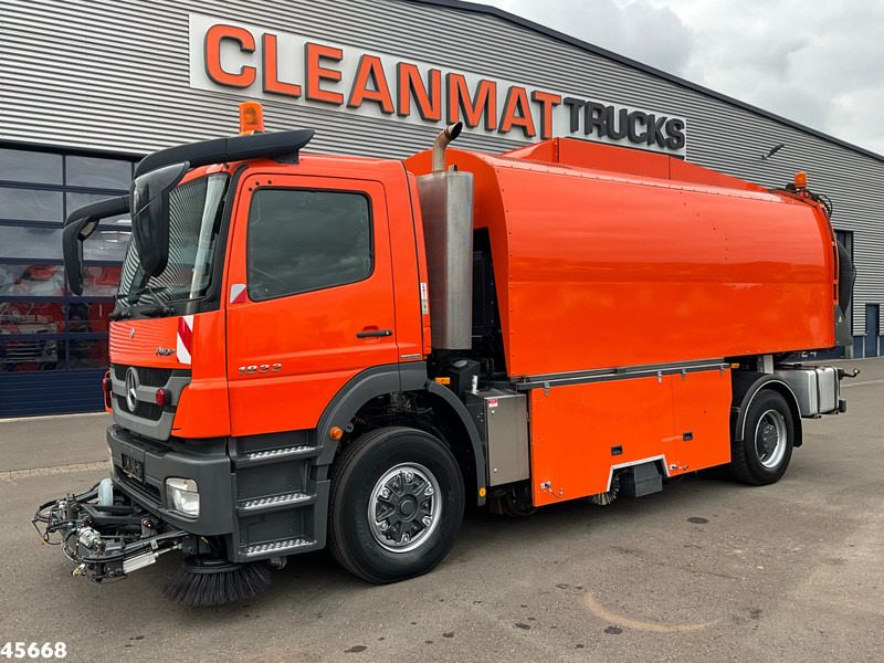 Mercedes-Benz Axor 1833 4x4 Schörling SORF Schienenreinigungs/Railway sweeper Just 38.680 Km! - Barredora vial: foto 4 Mercedes-Benz Axor 1833 4x4 Schörling SORF Schienenreinigungs/Railway sweeper Just 38.680 Km! - Barredora vial: foto 4
