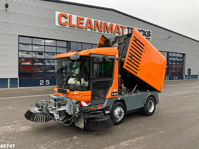 Ravo 580 with 3-rd brush - Barredora vial: foto 1 Ravo 580 with 3-rd brush - Barredora vial: foto 1