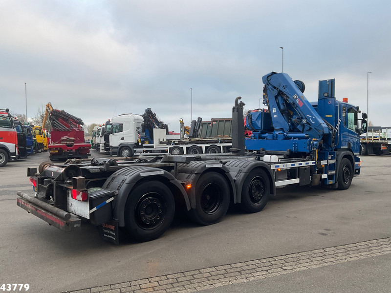 Scania P 360 8x2 Hiab 21 Tonmeter laadkraan - Camión multibasculante, Camión grúa: foto 4 Scania P 360 8x2 Hiab 21 Tonmeter laadkraan - Camión multibasculante, Camión grúa: foto 4