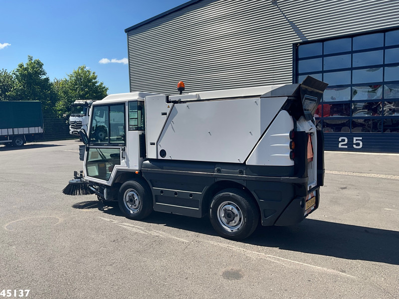 Schmidt Swingo Compact 200 Euro 6 - Barredora vial: foto 2 Schmidt Swingo Compact 200 Euro 6 - Barredora vial: foto 2