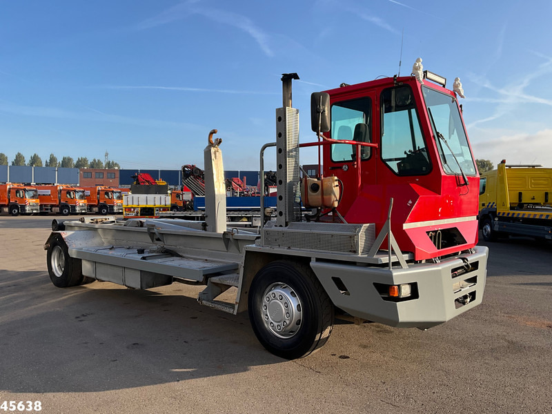 Terberg YT180 VDL 25 Ton haakarmsysteem - Camión multibasculante: foto 3 Terberg YT180 VDL 25 Ton haakarmsysteem - Camión multibasculante: foto 3