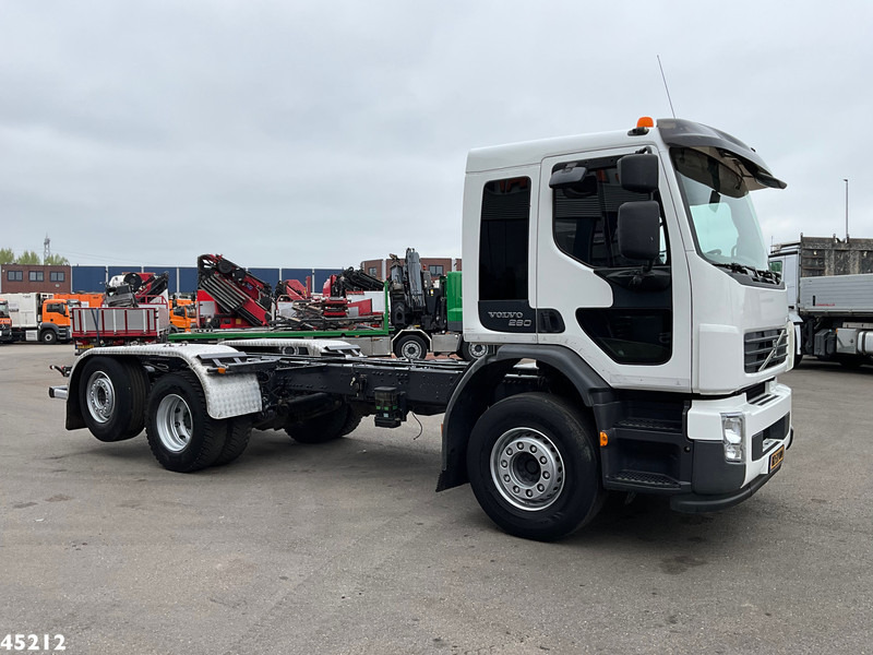 Volvo FE 260 Chassis cabine with PTO Just 199.470 km! - Camión chasis: foto 3 Volvo FE 260 Chassis cabine with PTO Just 199.470 km! - Camión chasis: foto 3