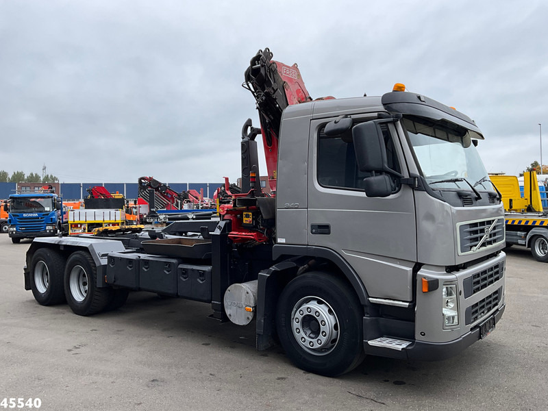 Volvo FM 340 6x4 Fassi 19 Tonmeter laadkraan - Camión multibasculante, Camión grúa: foto 5 Volvo FM 340 6x4 Fassi 19 Tonmeter laadkraan - Camión multibasculante, Camión grúa: foto 5
