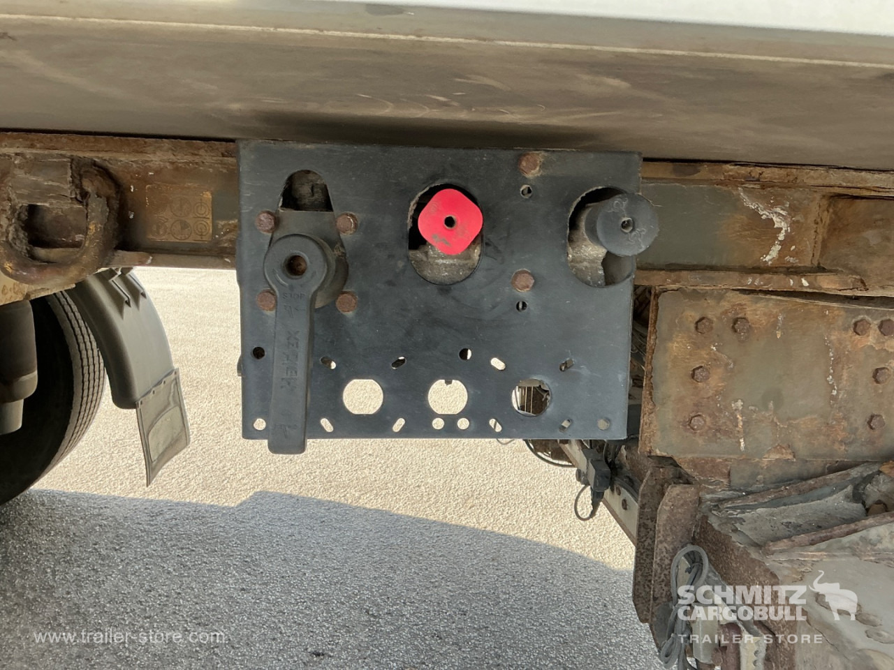 KRONE Dryfreight Standard Taillift - Semirremolque caja cerrada: foto 4 KRONE Dryfreight Standard Taillift - Semirremolque caja cerrada: foto 4