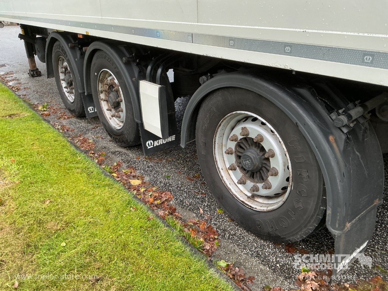 KRONE Reefer Standard Taillift - Semirremolque isotérmico: foto 5 KRONE Reefer Standard Taillift - Semirremolque isotérmico: foto 5