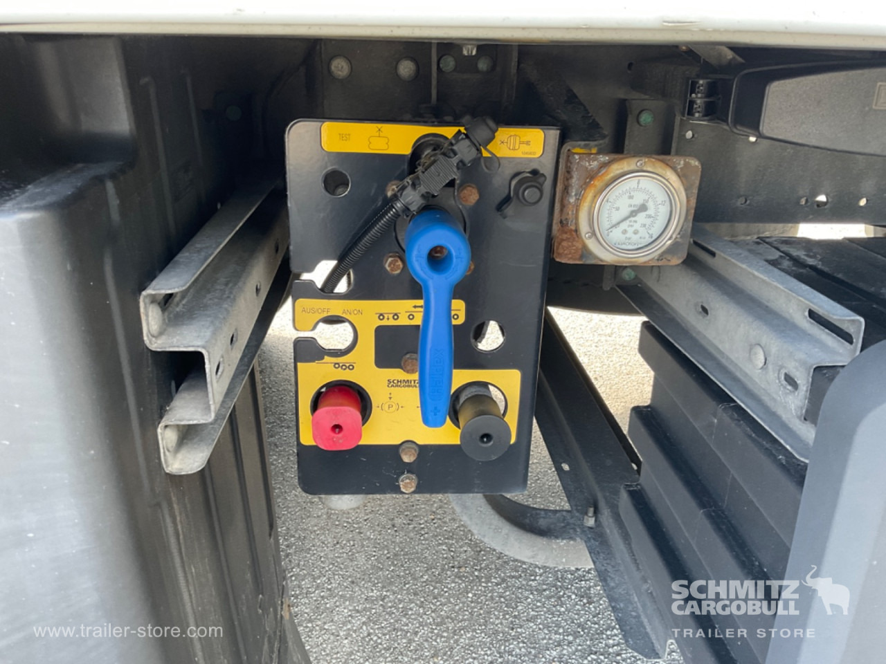 SCHMITZ Reefer Standard Double deck - Semirremolque isotérmico: foto 3 SCHMITZ Reefer Standard Double deck - Semirremolque isotérmico: foto 3